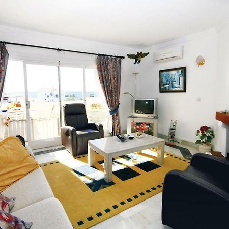 Cozy Apartment In Calahonda With Wifi La Cala De Mijas Kültér fotó